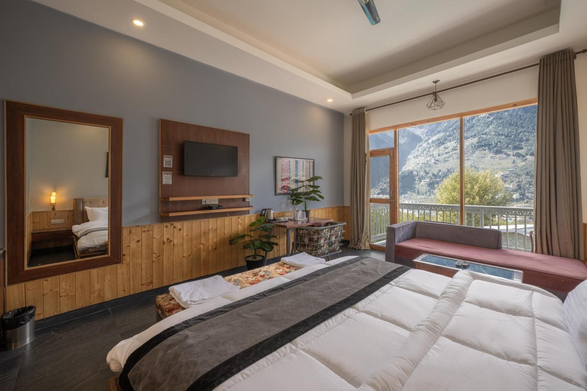 Echor Himalayan Heights Manali Hotel Buitenkant foto