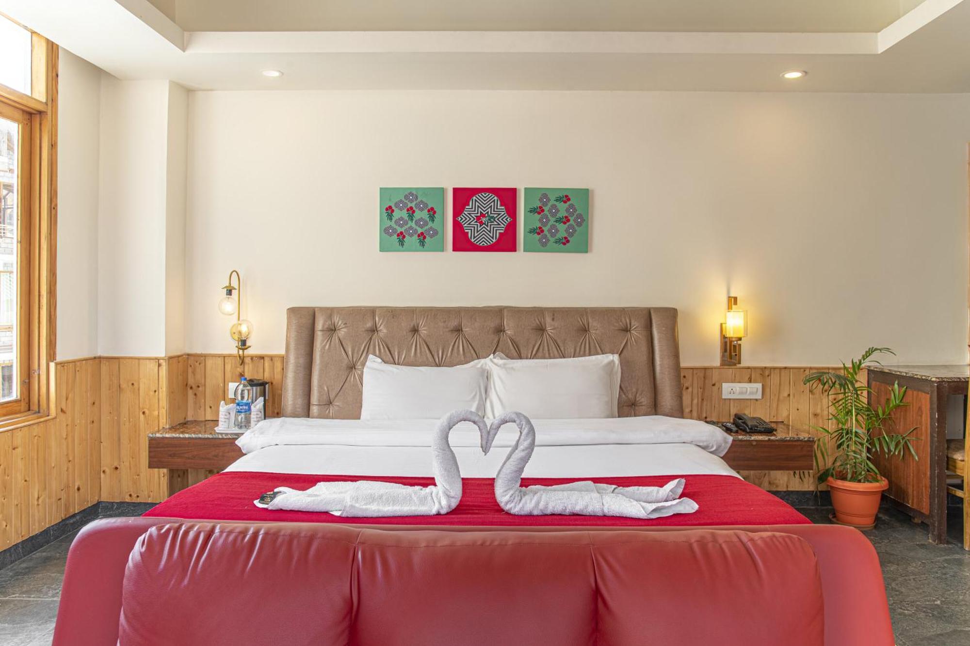 Echor Himalayan Heights Manali Hotel Buitenkant foto