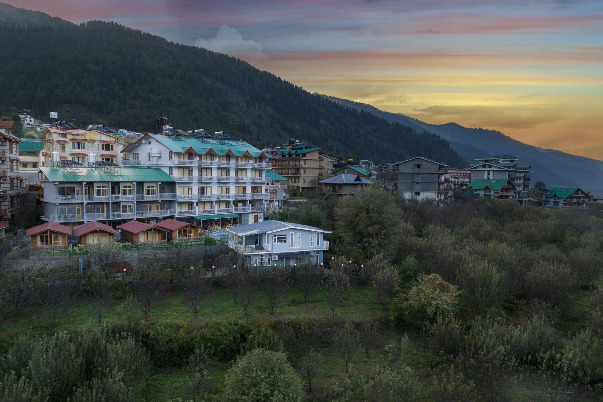 Echor Himalayan Heights Manali Hotel Buitenkant foto